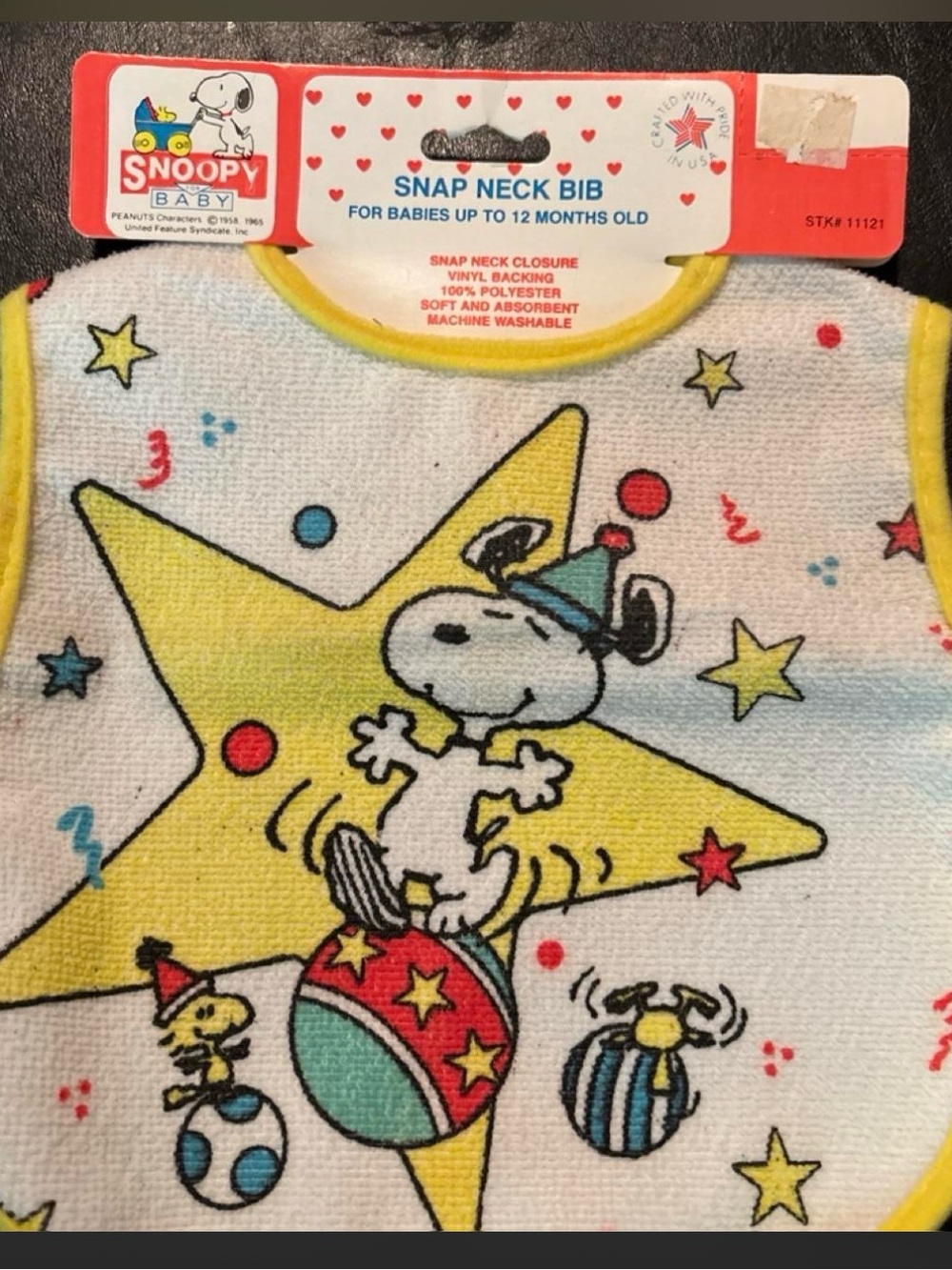 Vintage Snoopy Peanuts Cloth/Plastic Snap on baby Bib NWT